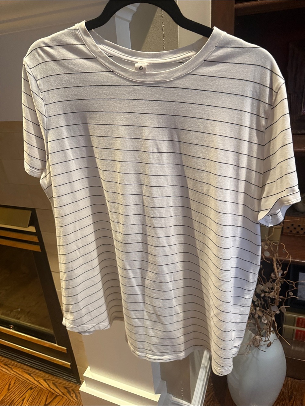 Women Lululemon White Slim-Stripe Crew Neck Shirt size 16